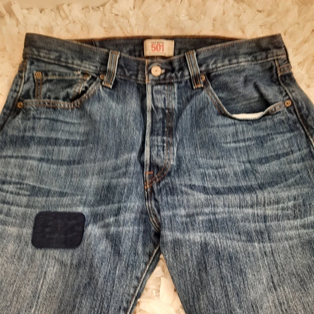 Levi's Original 501 Straight Leg Button Fly W34 x L32 Patch